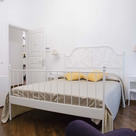Testaccio Village Guesthouse โรม ภายนอก รูปภาพ