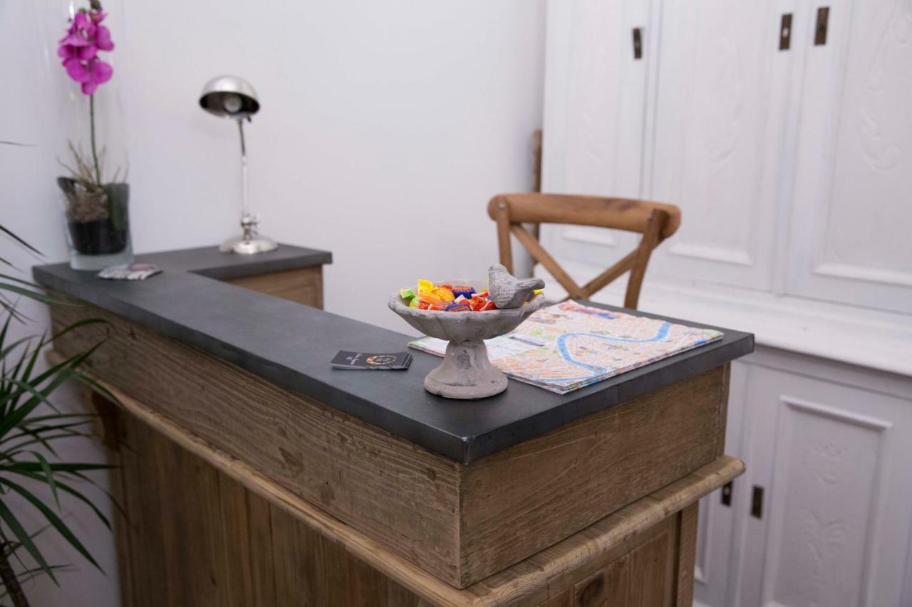 Testaccio Village Guesthouse โรม ภายนอก รูปภาพ